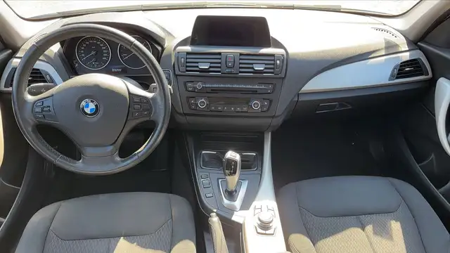 BMW 1 Series view 11