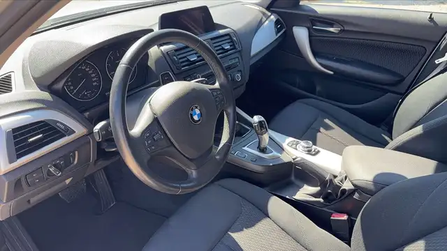 BMW 1 Series view 8