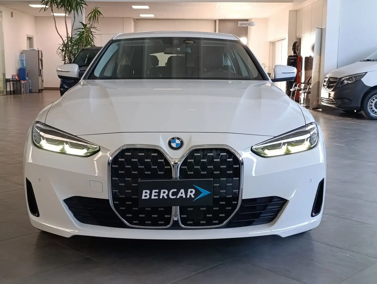 BMW 420 420d 48V Sport*TELECAMERA POST*PDC*LED*SEDILI SPO Bílá - 2