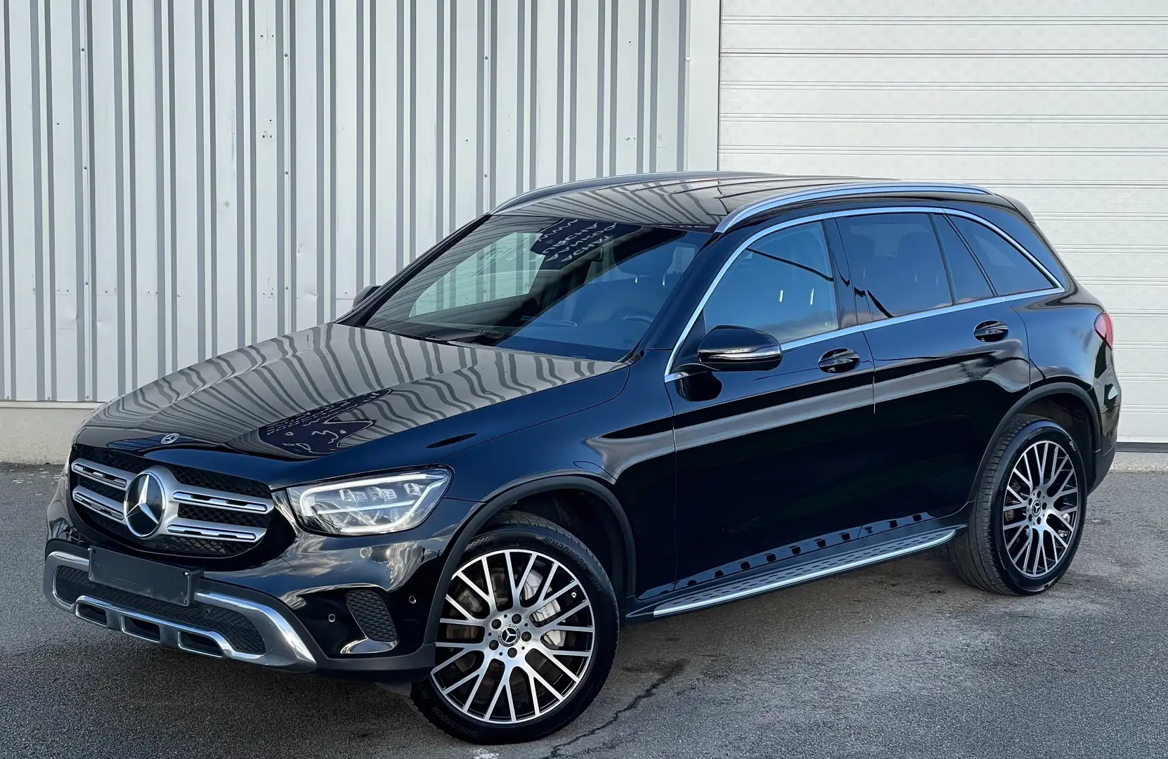 Mercedes-Benz GLC 300 e 4-Matic PHEV - 1st Owner - Full History Noir - 1