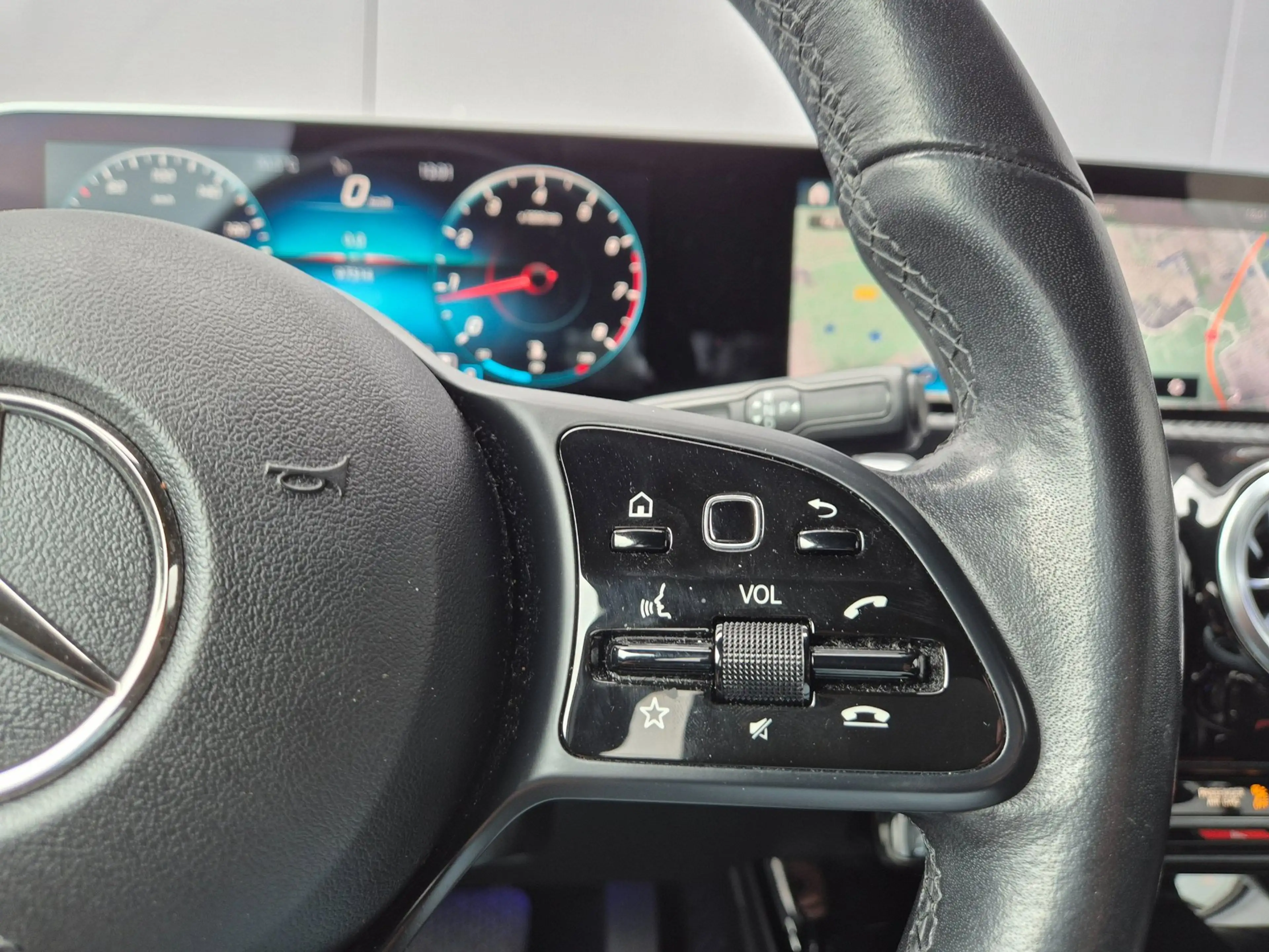 Mercedes-Benz A 200 Business Solution Plus Upgrade|Navi|Camera|Cruise — photo 15