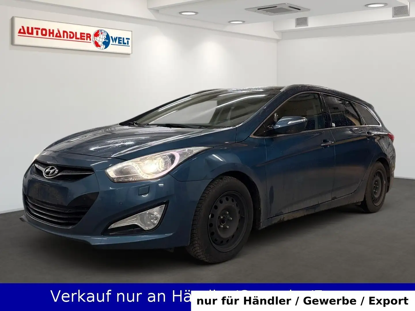 Hyundai i40 Kombi 1.7 CRDi Automatik AAC Xenon Navi Pano Blau - 1