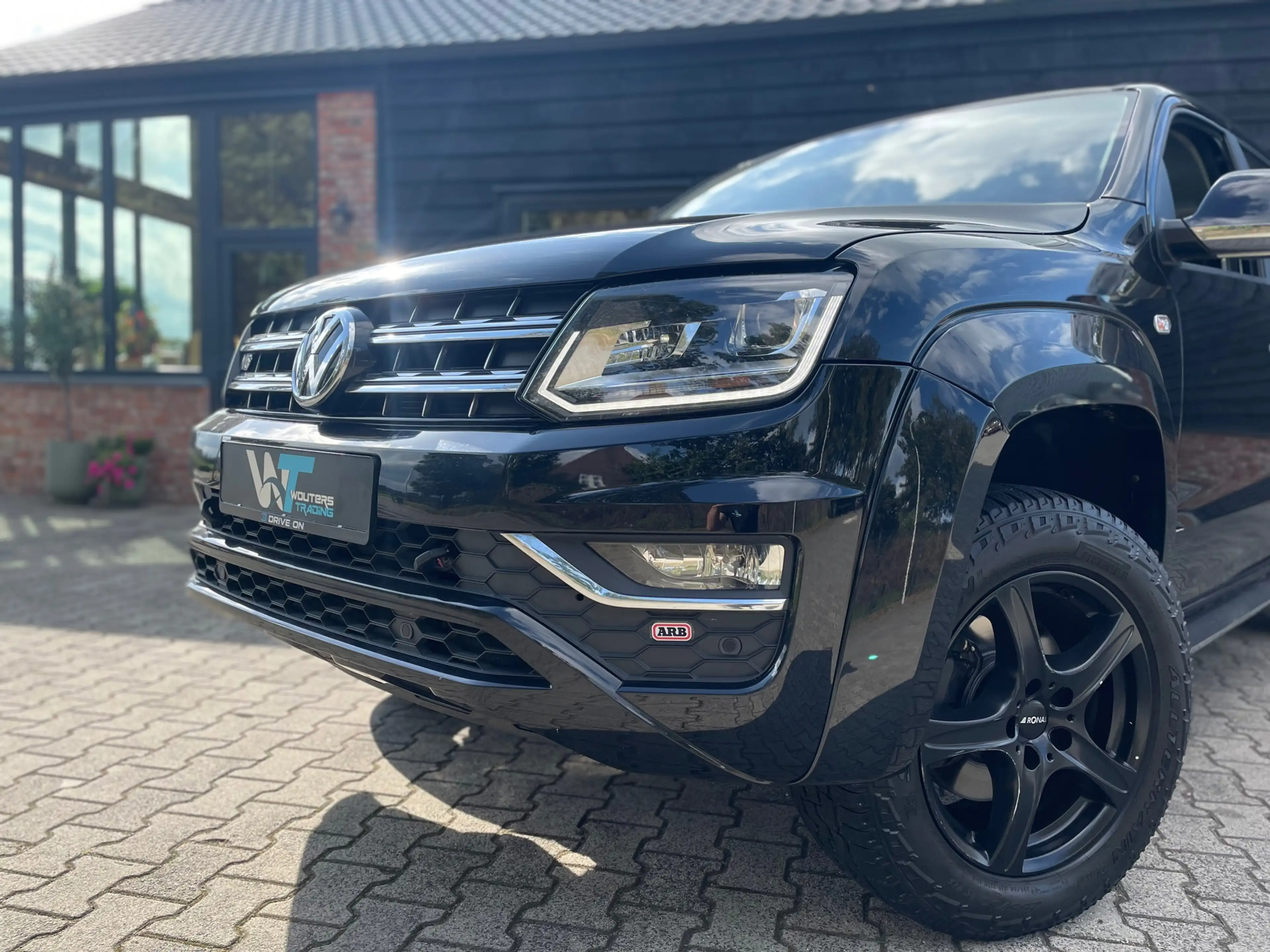 Volkswagen Amarok 3.0 TDI 4Motion - 5 persoons - marge - rollcover — photo 6
