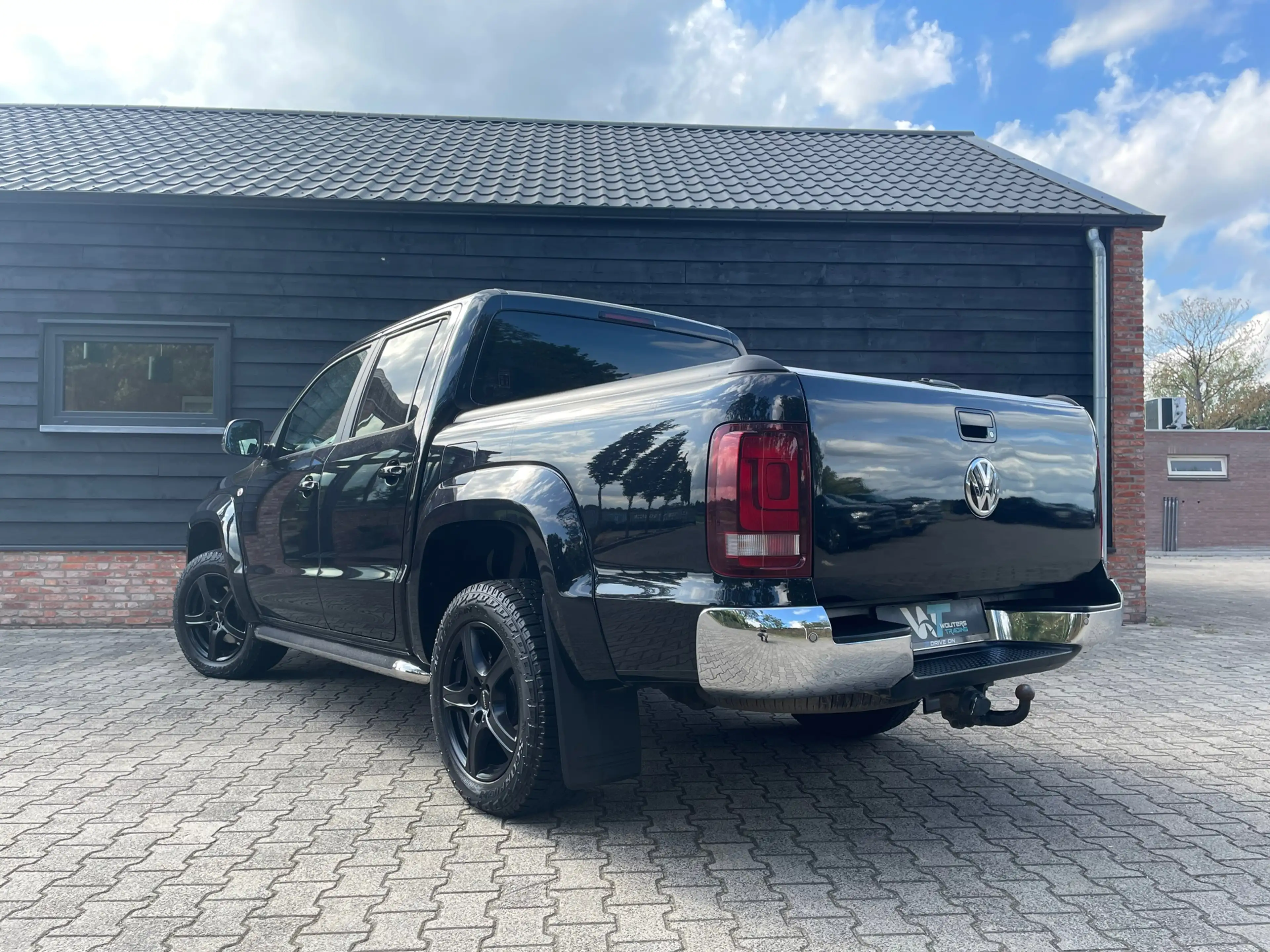 Volkswagen Amarok 3.0 TDI 4Motion - 5 persoons - marge - rollcover — photo 3