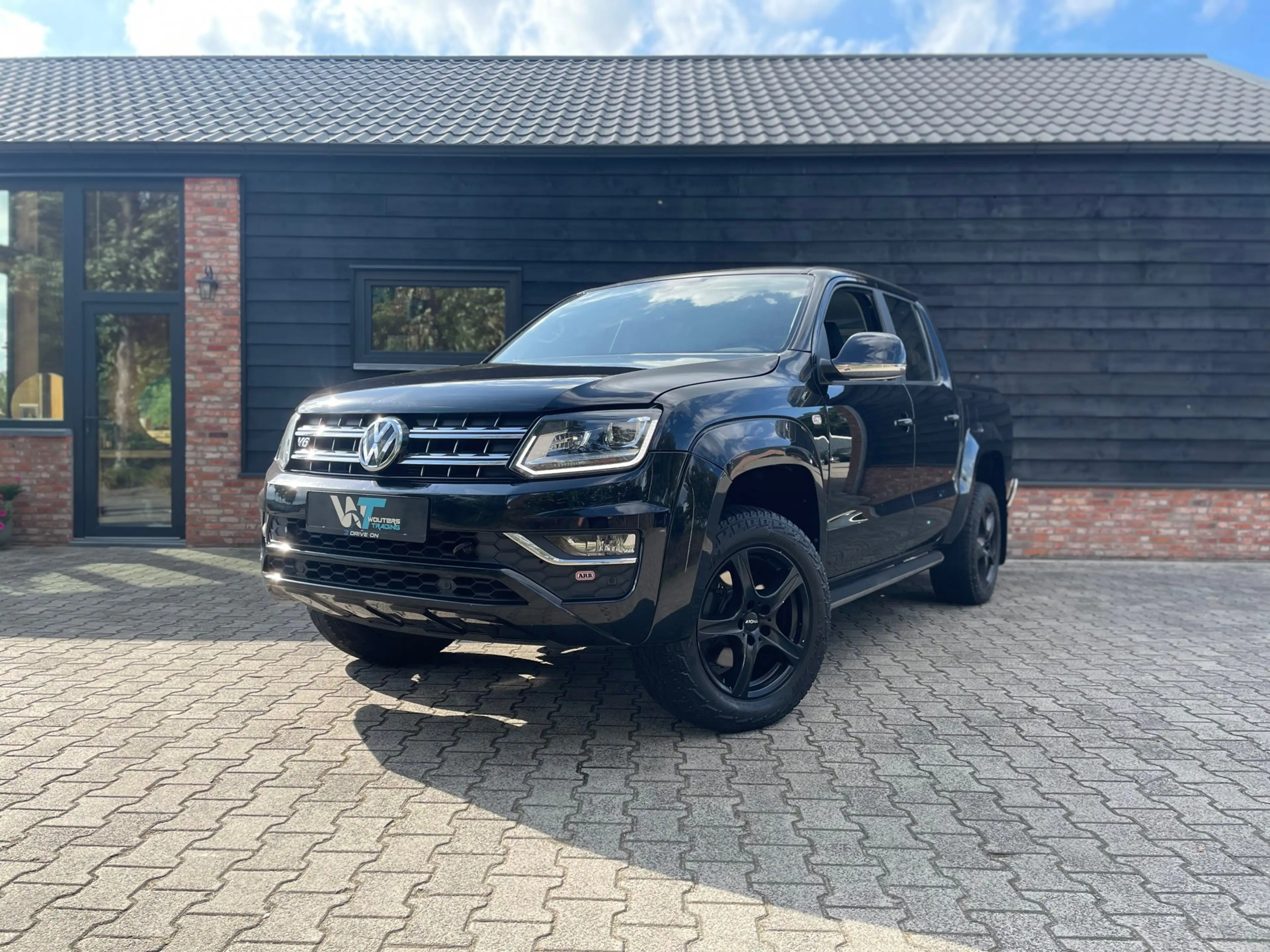 Volkswagen Amarok 3.0 TDI 4Motion - 5 persoons - marge - rollcover — photo 2