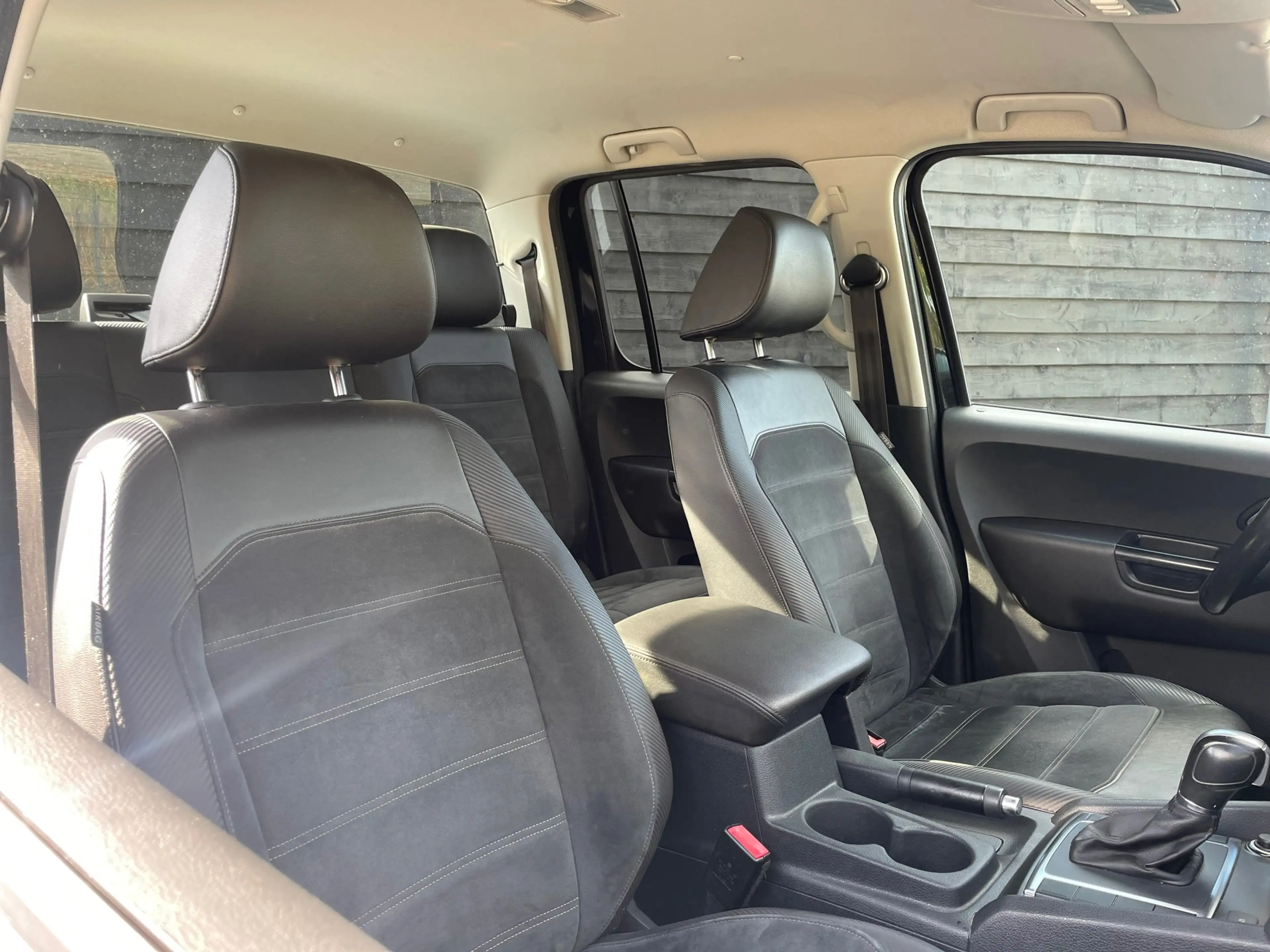Volkswagen Amarok 3.0 TDI 4Motion - 5 persoons - marge - rollcover — photo 13