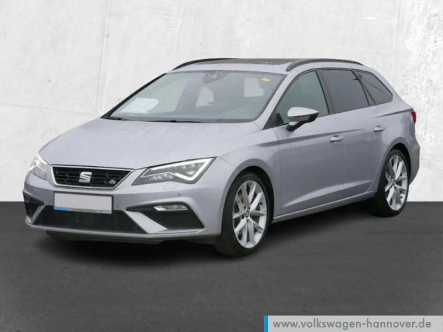 SEAT Leon Sportstourer 1.5 TSI DSG Black Matt Edition Silber - 1