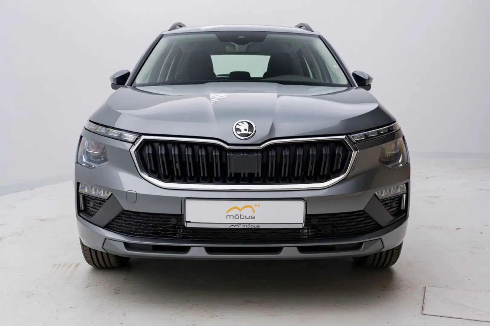 Skoda Kamiq Tour 1,0 TSI 85 kW DSG*AHK*LED*MFL Gris - 2