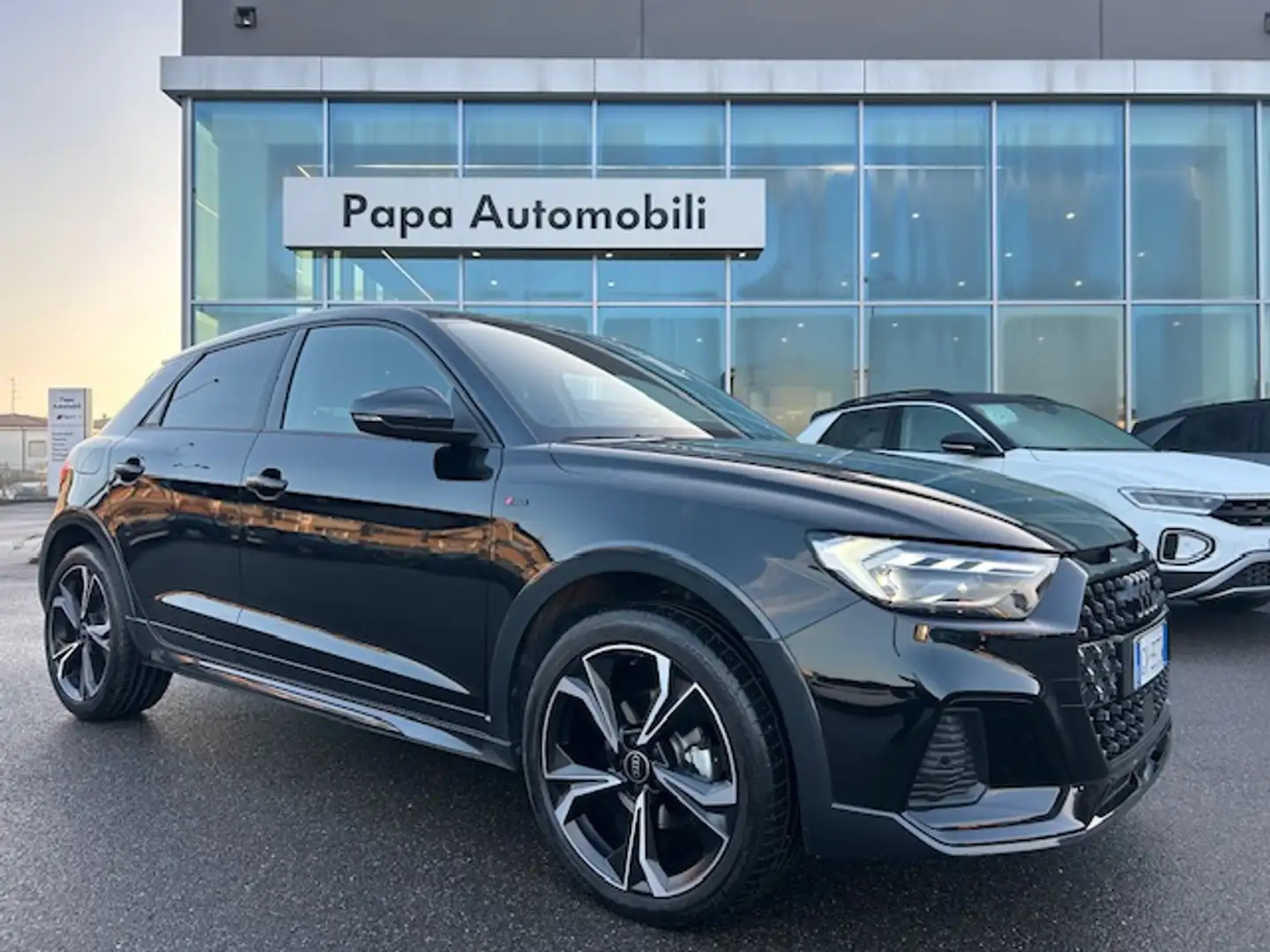 Audi A1 ALLSTREET S-LINE 1.5 150 CV S-TRONIC Schwarz - 1