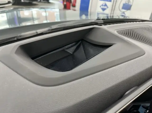 BMW M view 11