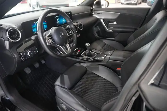 Mercedes-Benz Cla view 9