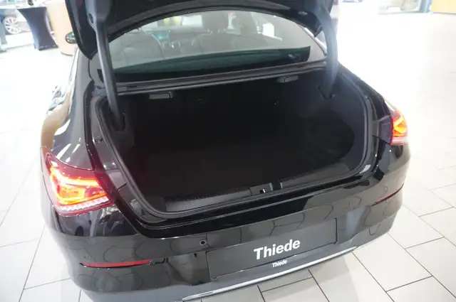 Mercedes-Benz Cla view 8