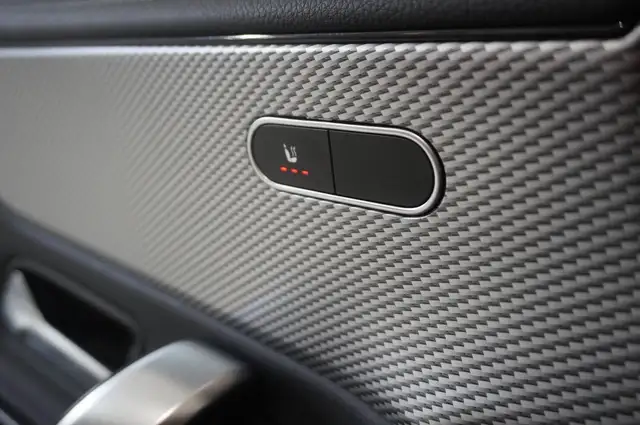 Mercedes-Benz Cla view 11