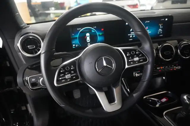Mercedes-Benz Cla view 13