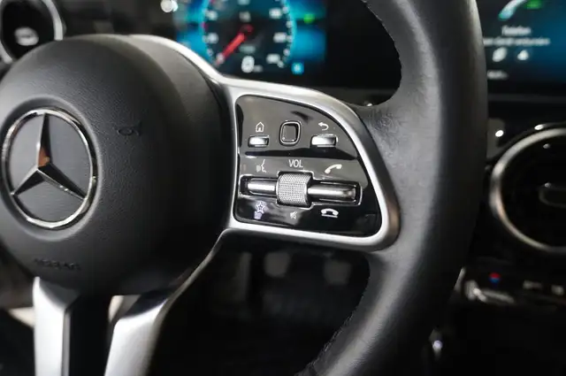 Mercedes-Benz Cla view 15