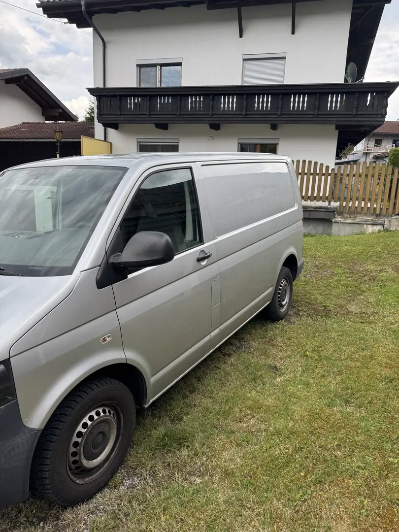 Volkswagen T5 Silber - 2