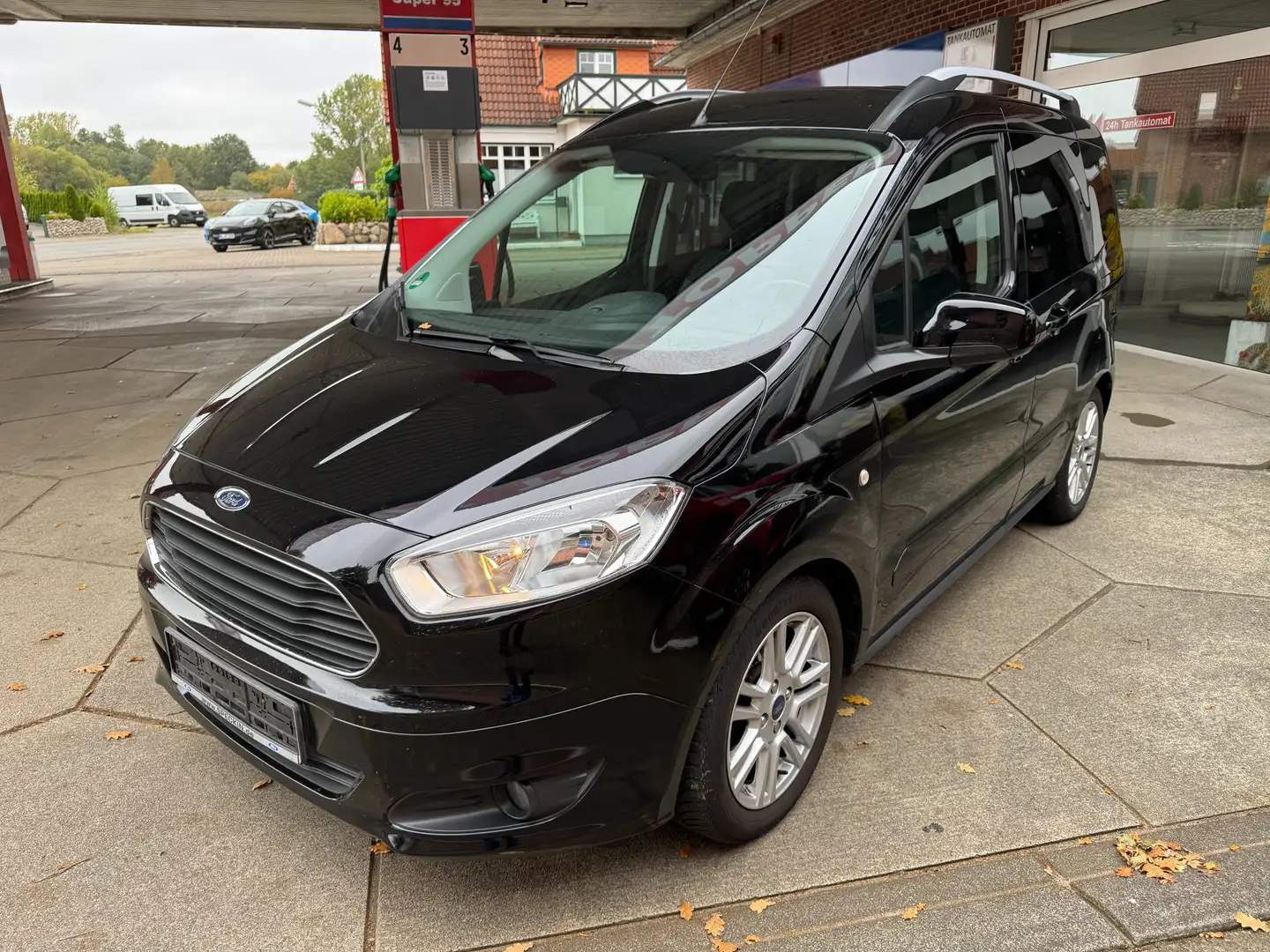 Ford Tourneo Courier Titanium Noir - 1