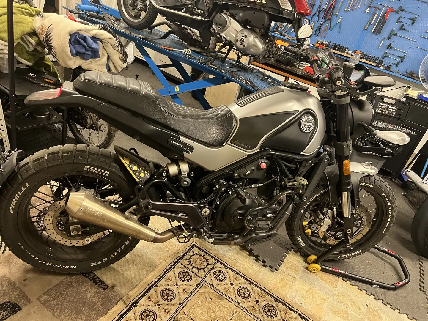 Benelli Leoncino trail Gri - 1