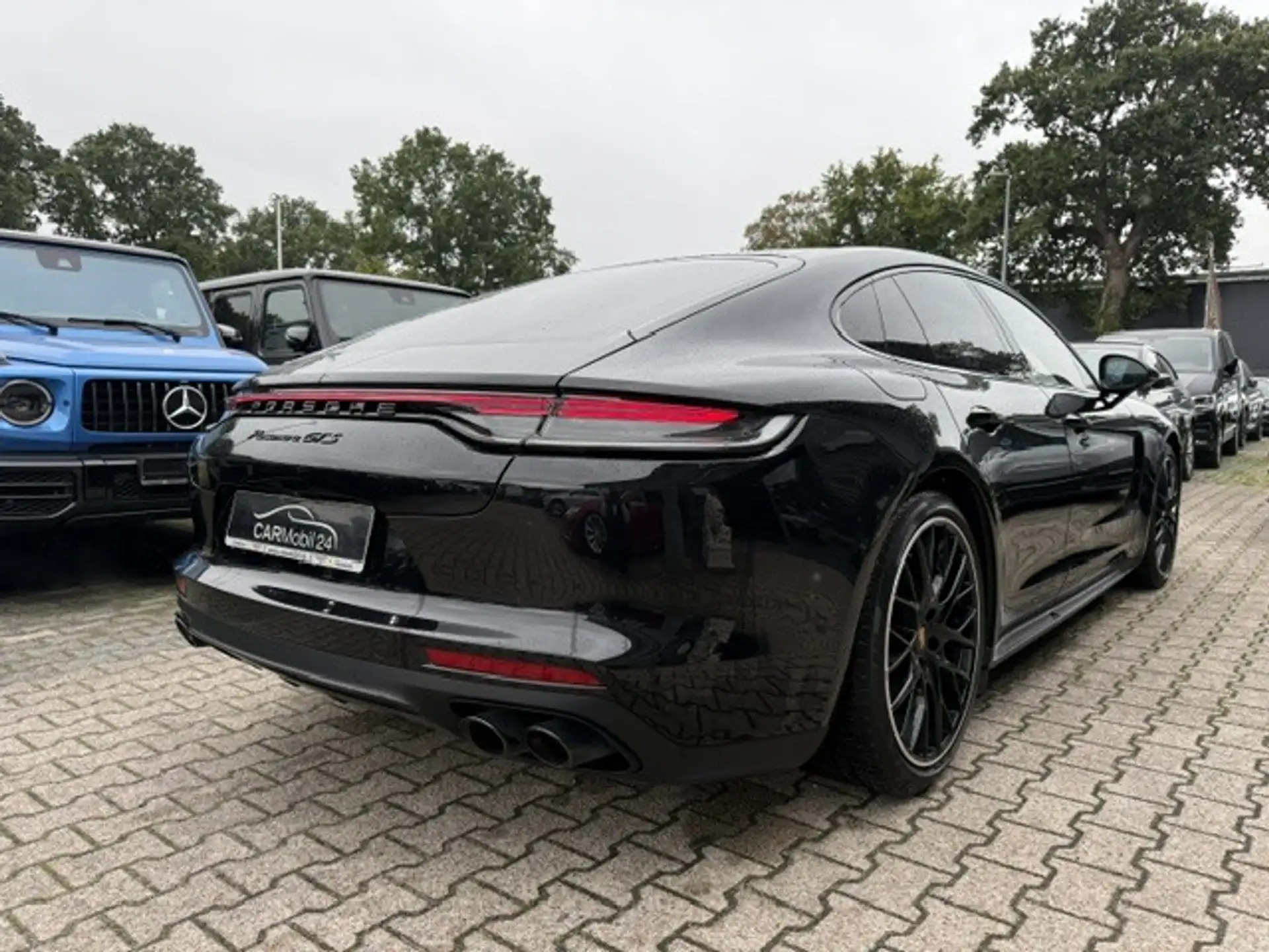 포르쉐 Porsche Panamera GTS 2023 검정 사진 4