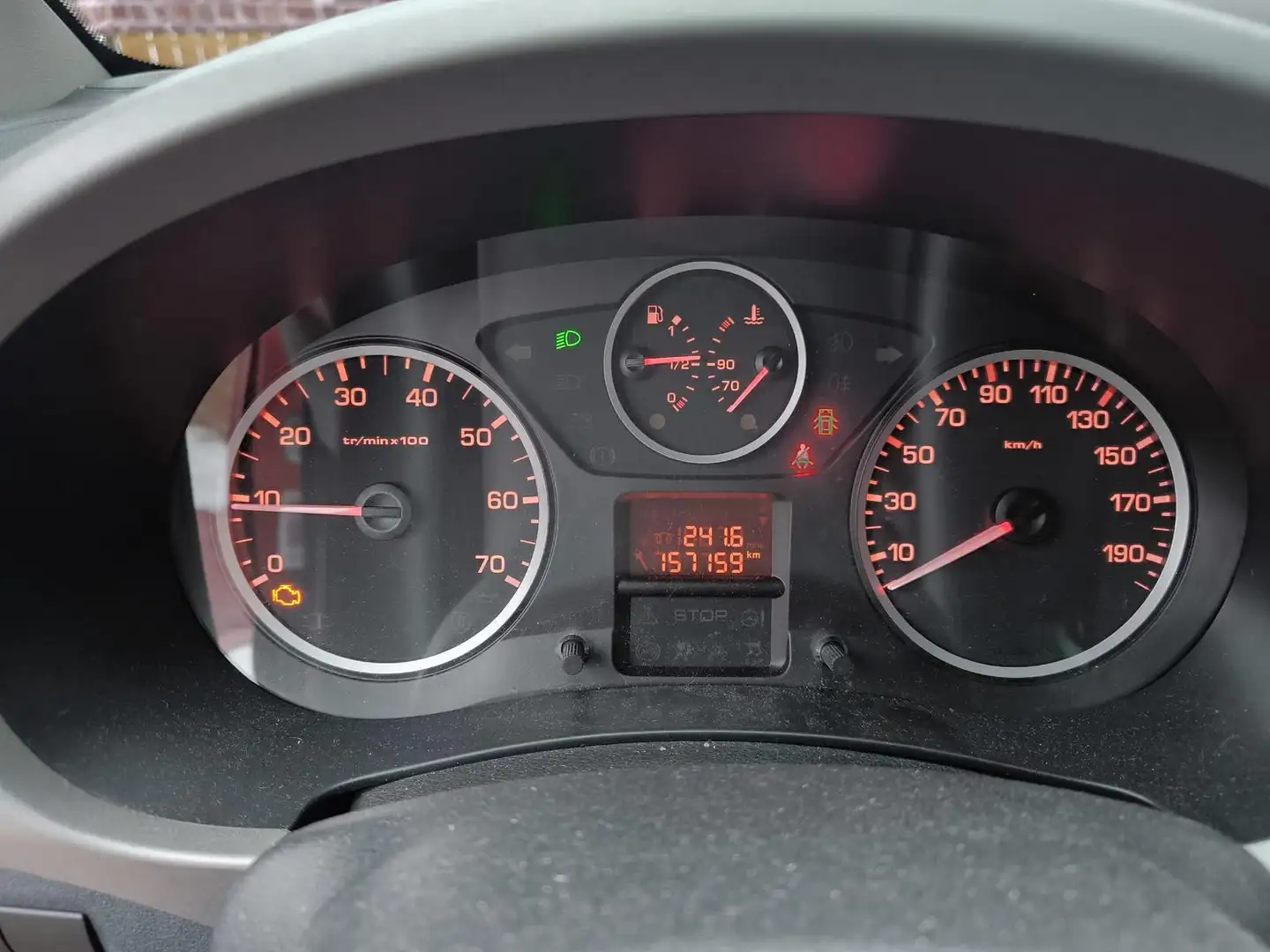 Peugeot Sonstige Family 1.6i 16V MKLampe aktiv gelb Rot - 2