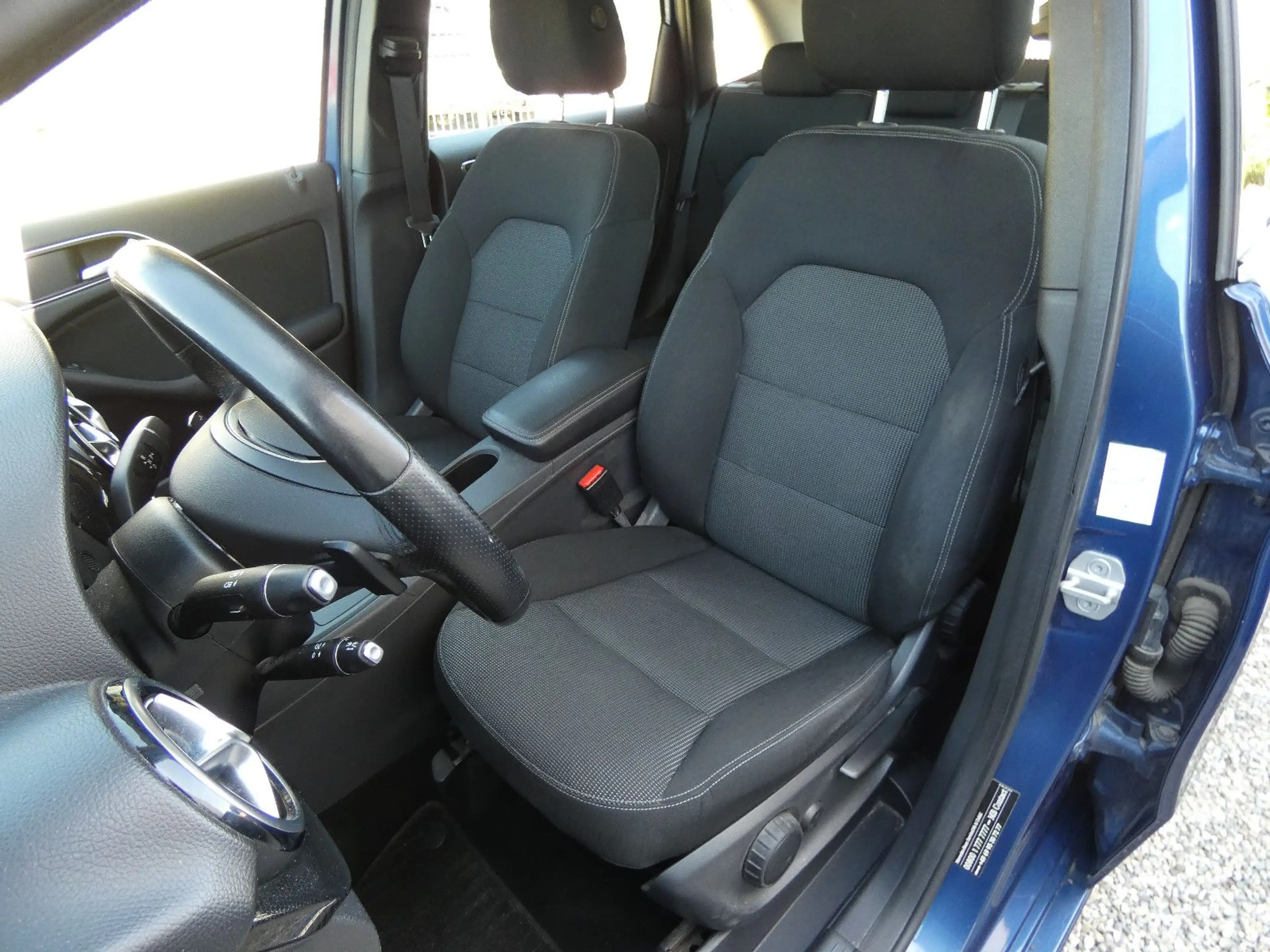 Mercedes-Benz B 250 DCT Bi-Xenon Navi Distronic AHK 17" 2-Hand — photo 5