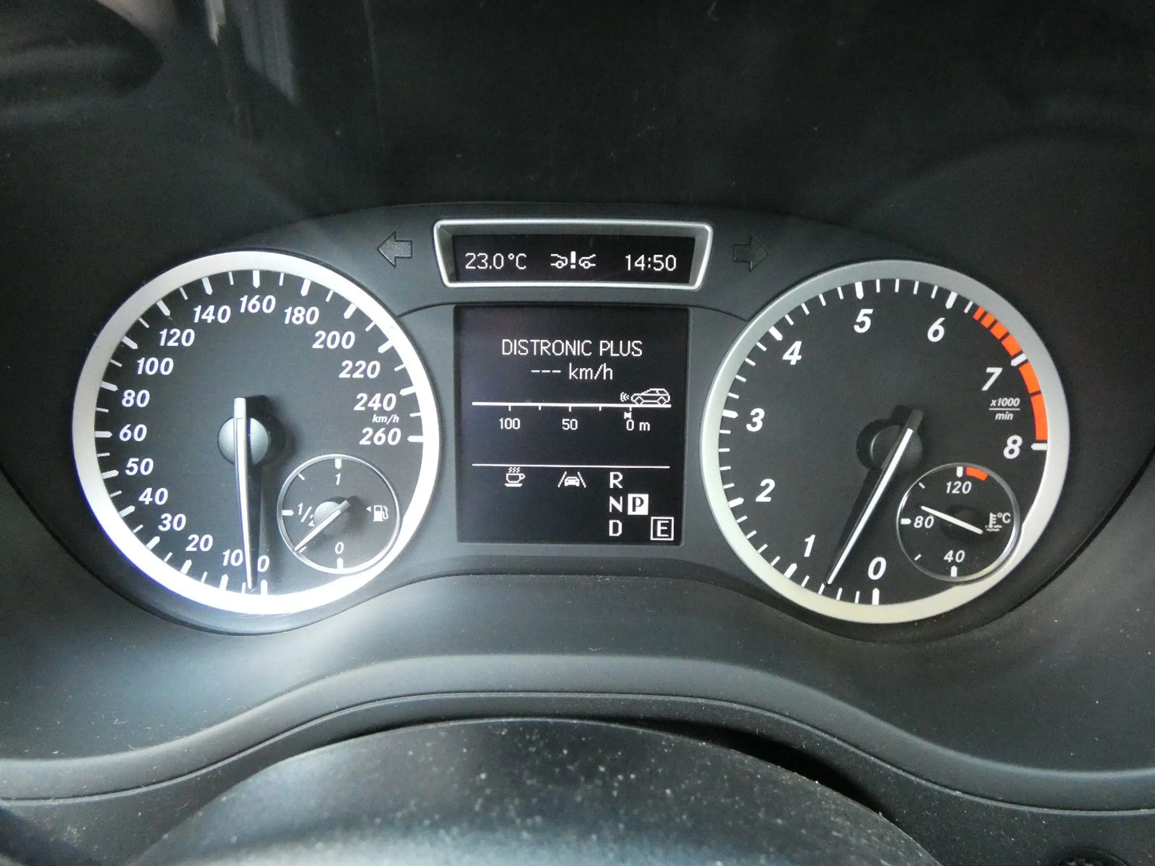 Mercedes-Benz B 250 DCT Bi-Xenon Navi Distronic AHK 17" 2-Hand — photo 13