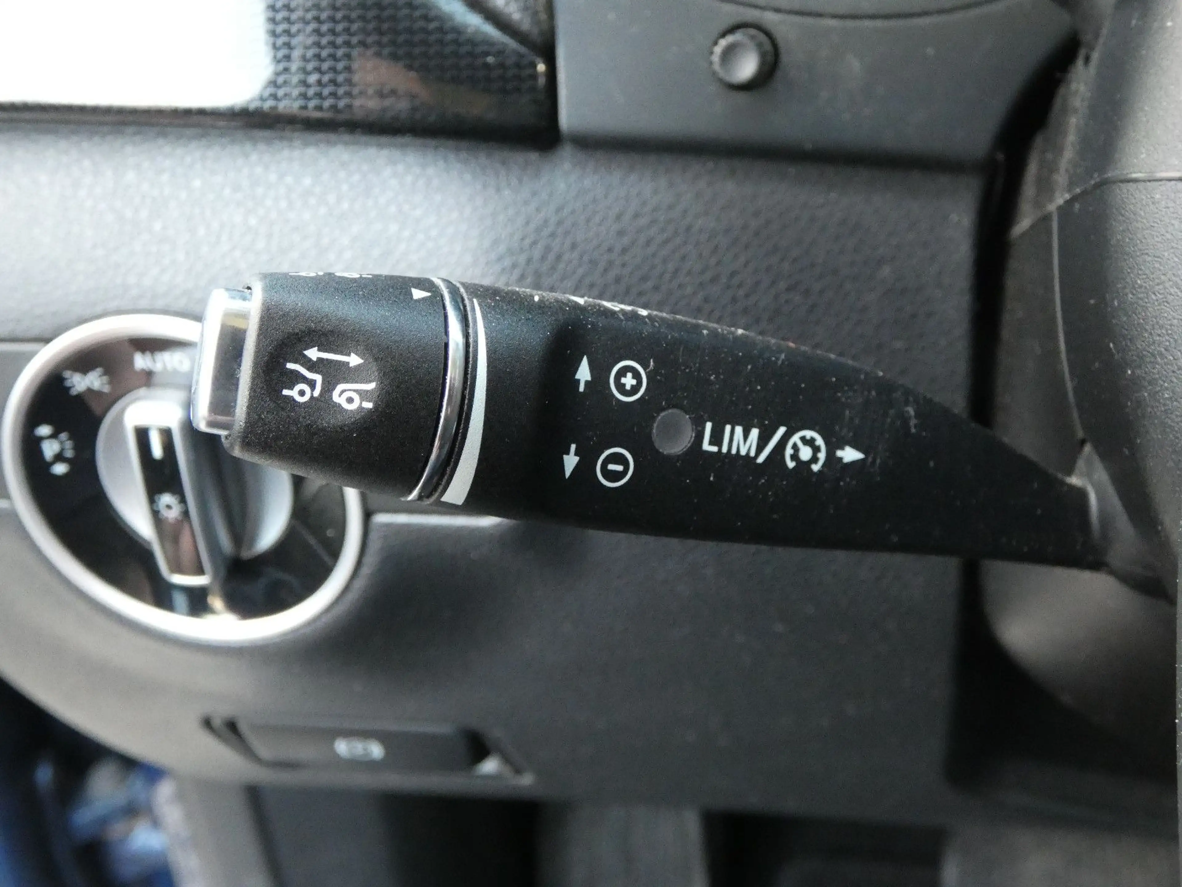 Mercedes-Benz B 250 DCT Bi-Xenon Navi Distronic AHK 17" 2-Hand — photo 15