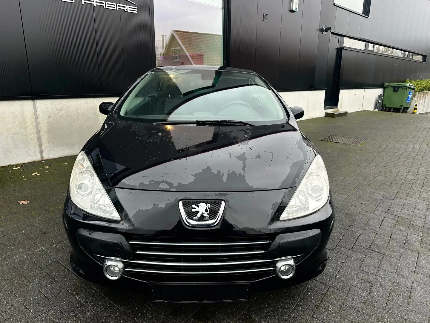 Peugeot 307 16 i Cabrio Airco 118000 km Schwarz - 2