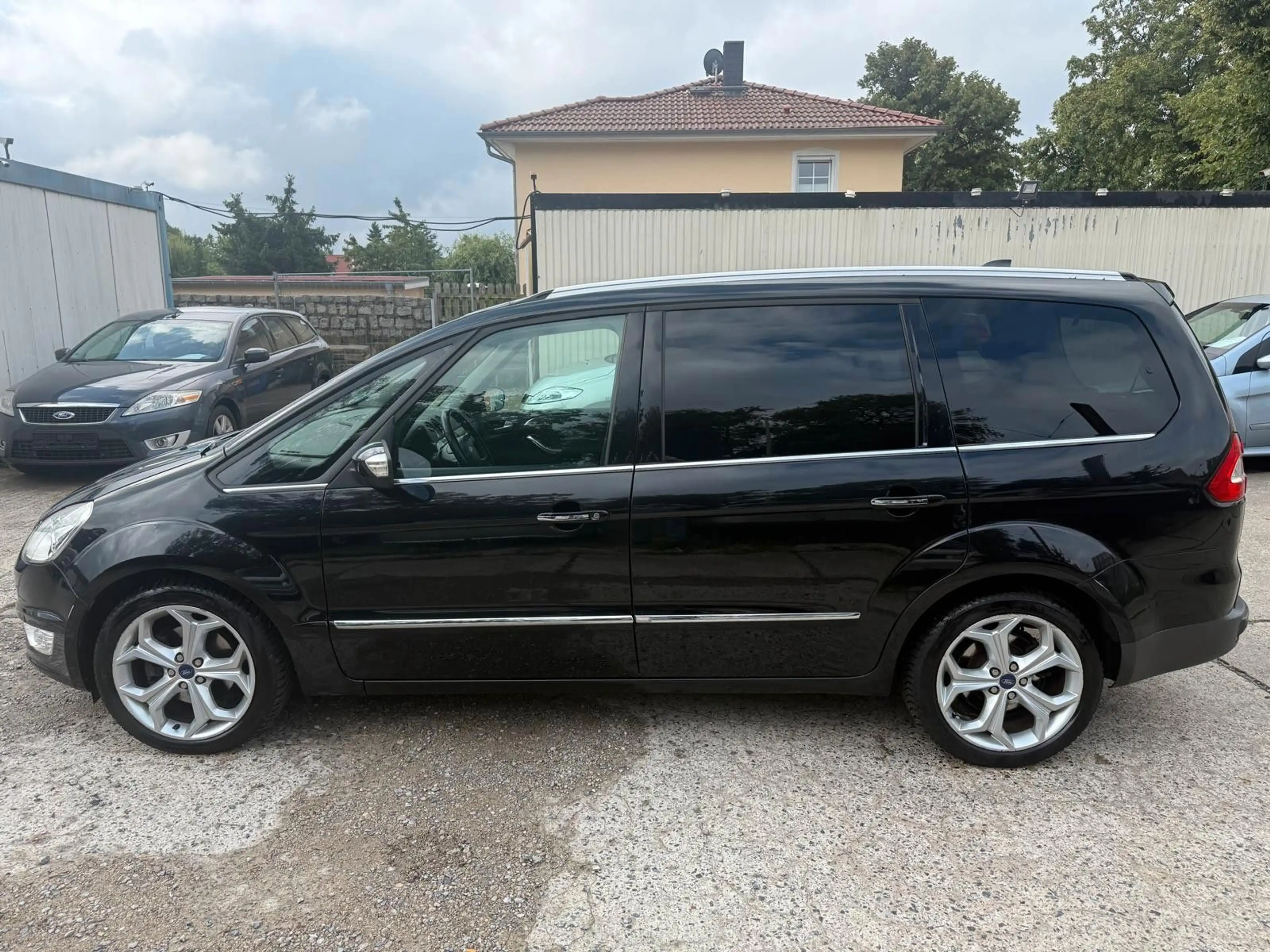 Ford Galaxy Titanium *7 SITZE*KAMERA*TUV NEU* — photo 4