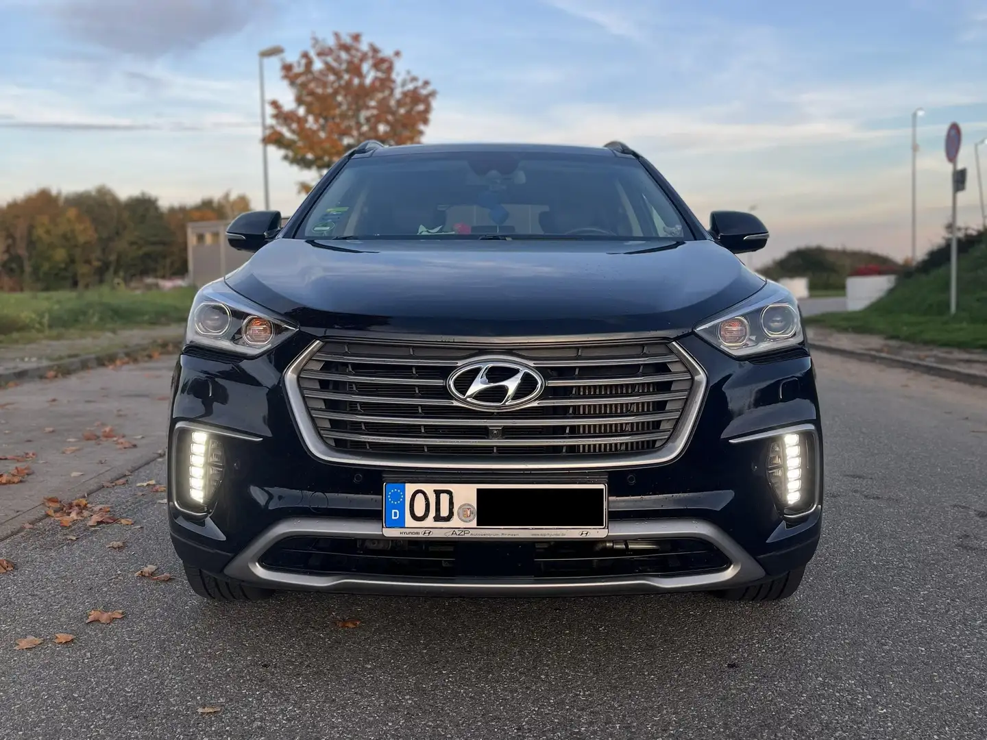 Hyundai Grand Santa Fe 2.2 CRDi GLS 4x4/7Sitze/Pano/360°/AHK/Standhzg. Schwarz - 2