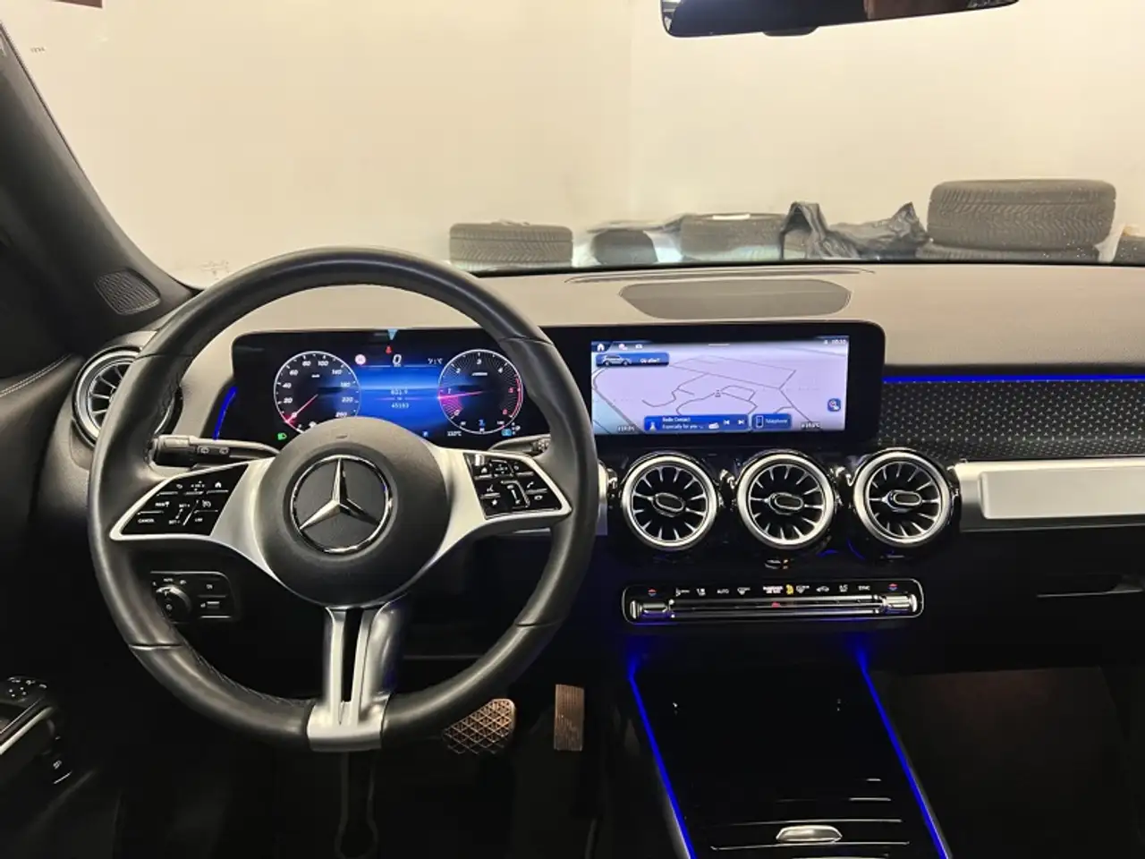 Mercedes-Benz GLB 200 d Luxury Line 7