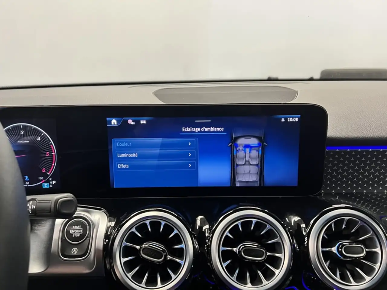 Mercedes-Benz GLB 200 d Luxury Line 18