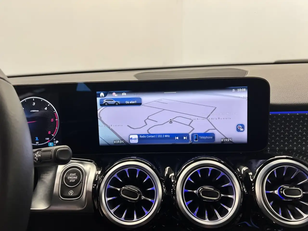 Mercedes-Benz GLB 200 d Luxury Line 13