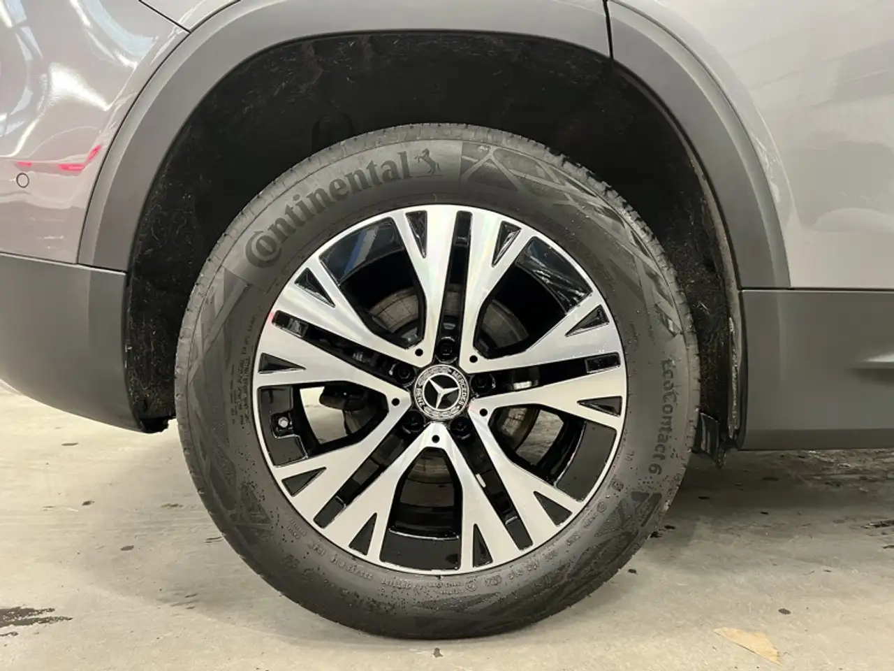 Mercedes-Benz GLB 200 d Luxury Line 3