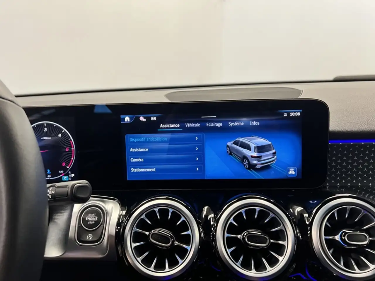 Mercedes-Benz GLB 200 d Luxury Line 14