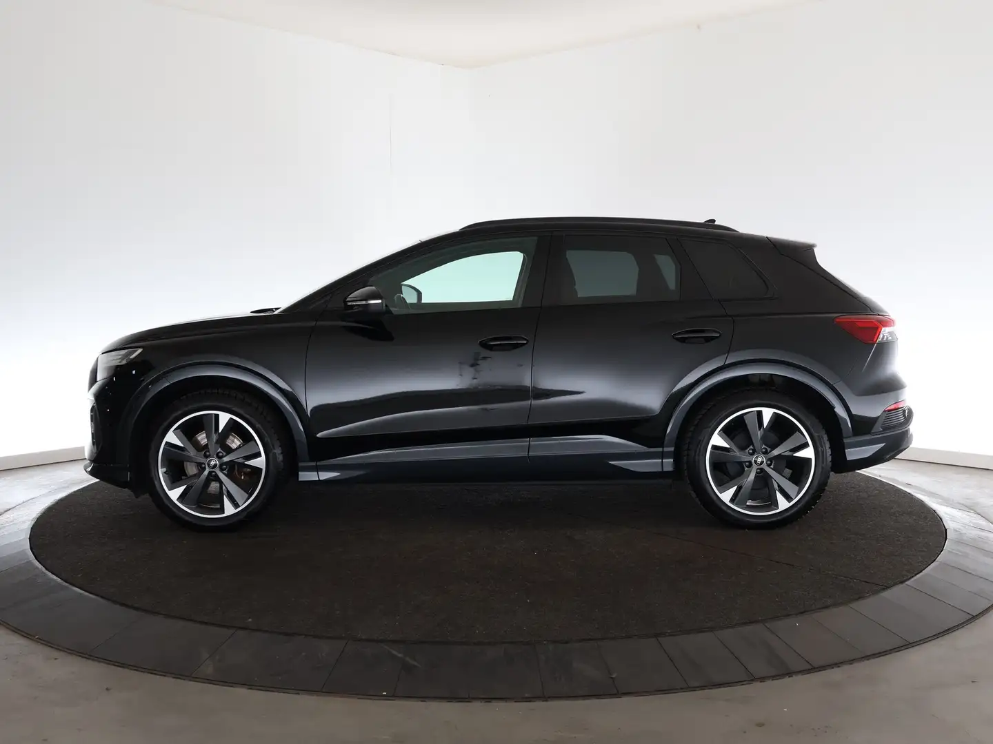Audi Q4 e-tron 35 Advanced edition 55 kWh | 20 '' | Trekhaak | Na Zwart - 2