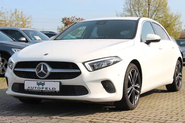 Mercedes-Benz A 180 /VOLLSCHEFT/LED/KLIMA/CARPLAY/RCAM/PDC