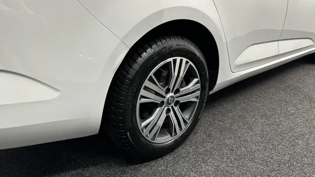 Renault Megane E-Tech view 15