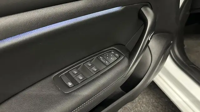 Renault Megane E-Tech view 26