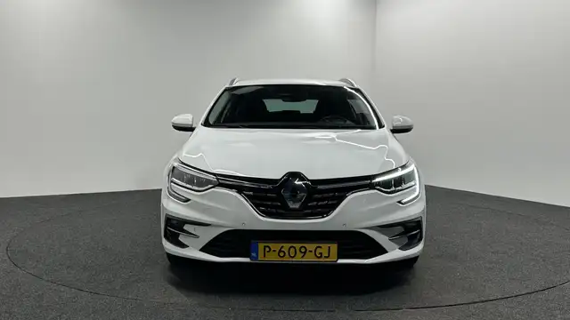 Renault Megane E-Tech view 11
