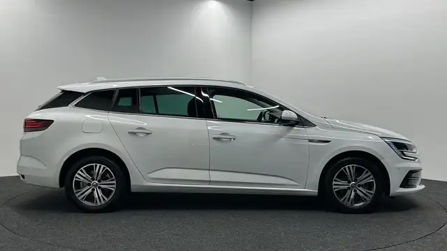Renault Megane E-Tech view 13