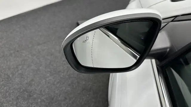 Renault Megane E-Tech view 23