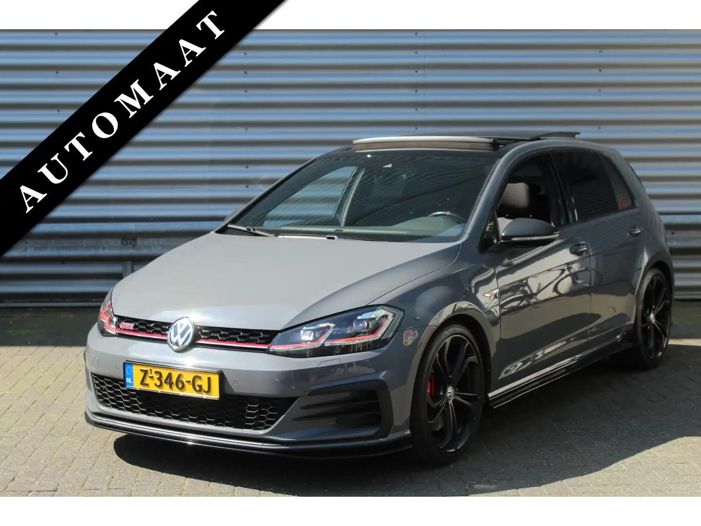 Volkswagen Golf GTI 2.0 TSI TCR 290pk DSG7 Panoramadak Clima Cruise Na Grijs - 1