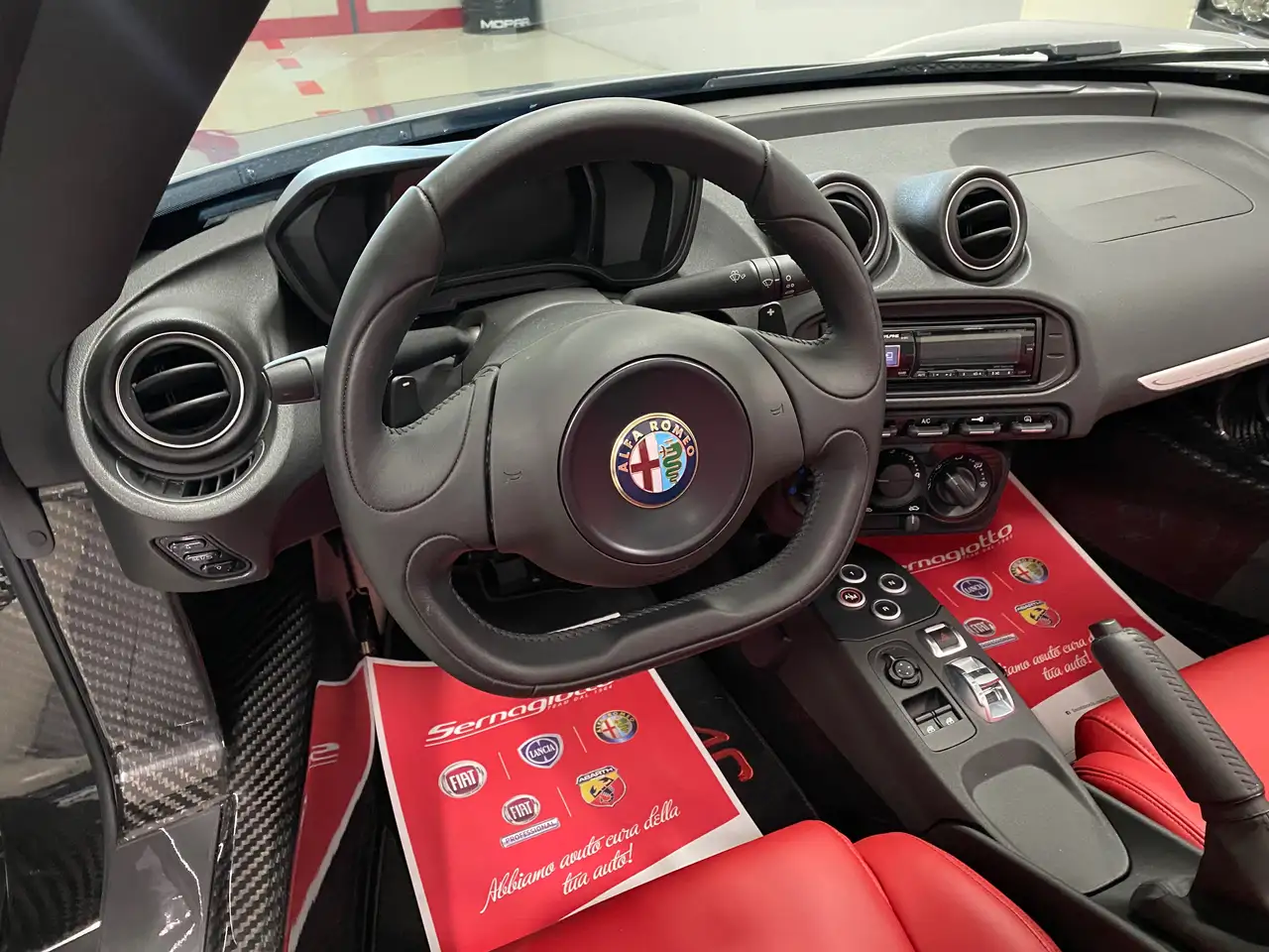 Alfa Romeo 4C 2021 — фото 10