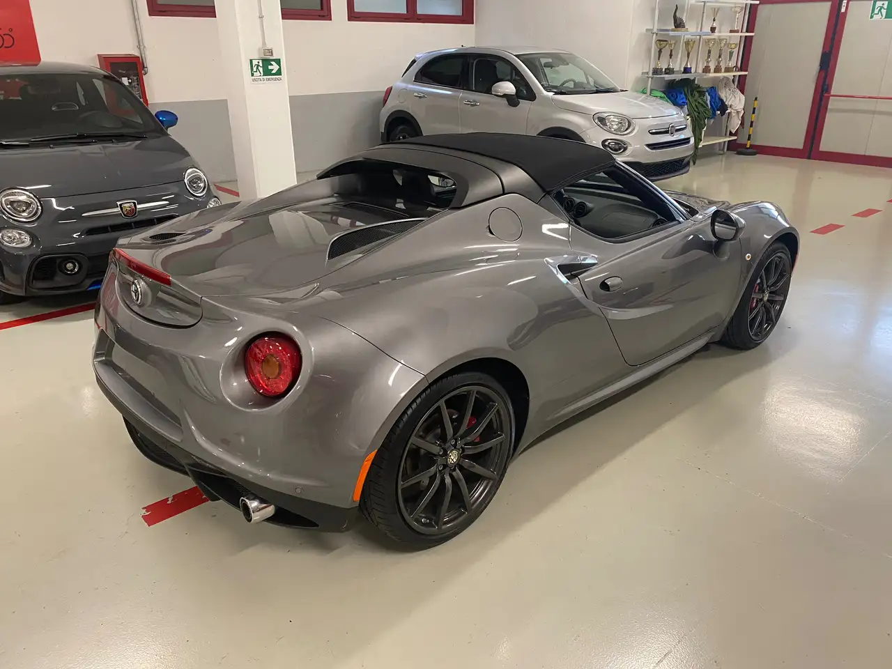 Alfa Romeo 4C 2021