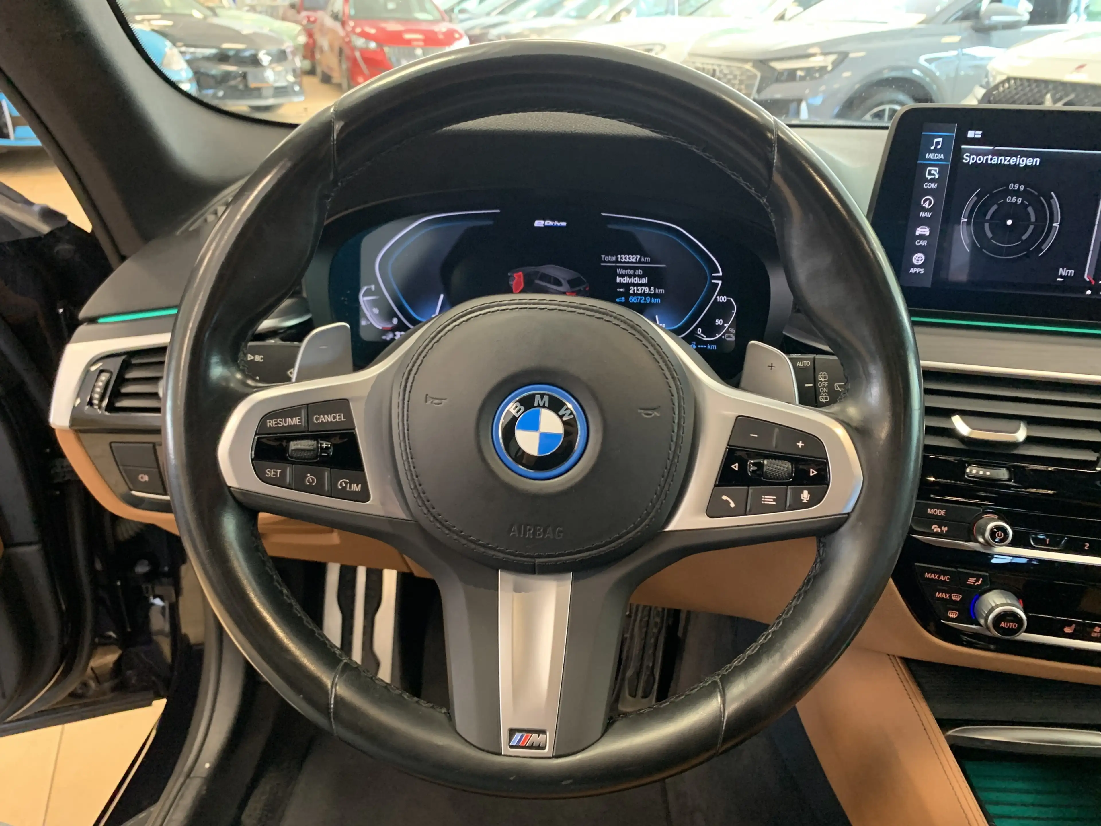 BMW 530 e*xDrive*M-Paket*AHK*Aerodynamik*1H*CAM*SHZ — photo 13