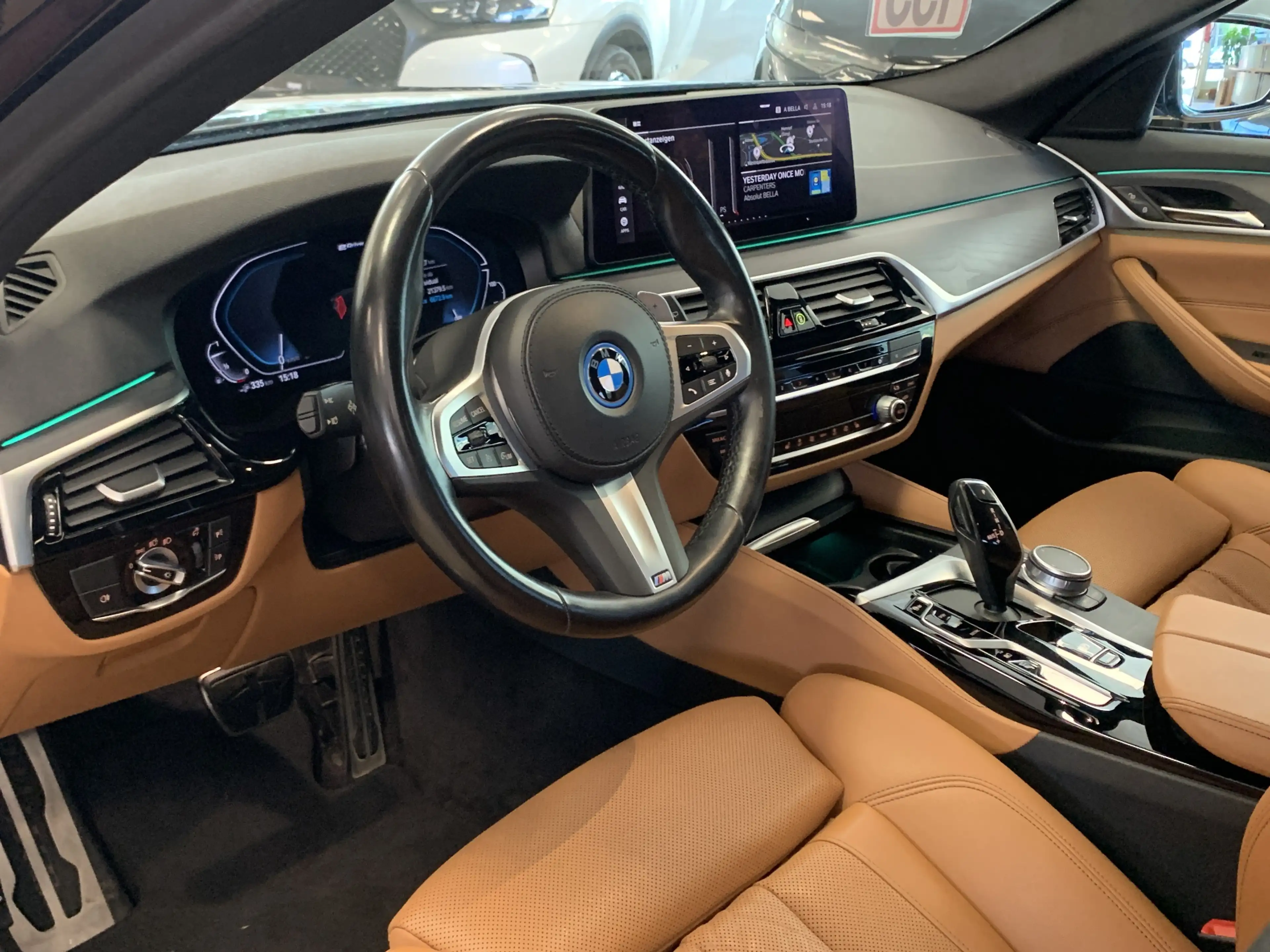BMW 530 e*xDrive*M-Paket*AHK*Aerodynamik*1H*CAM*SHZ — photo 11