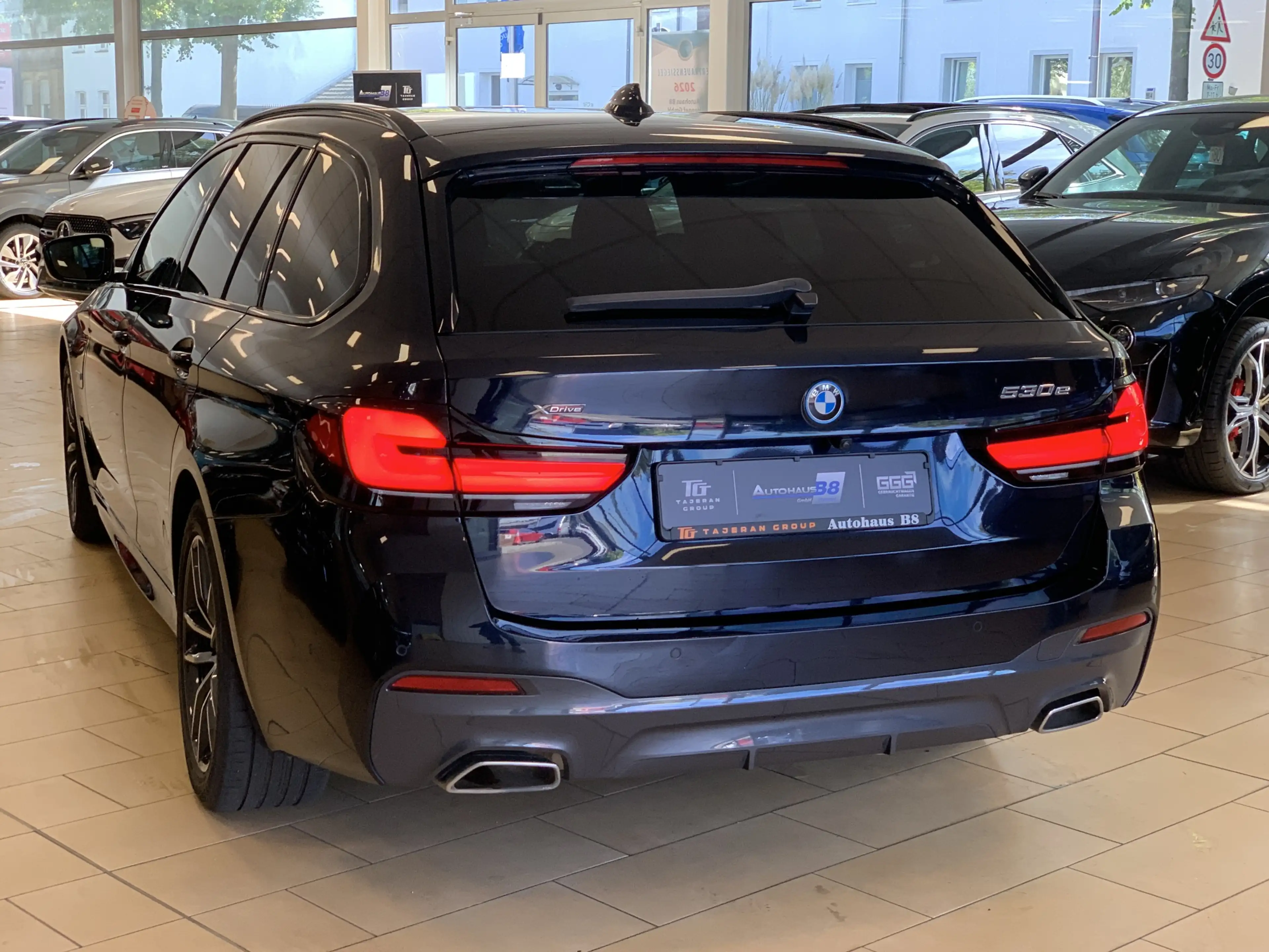 BMW 530 e*xDrive*M-Paket*AHK*Aerodynamik*1H*CAM*SHZ — photo 6
