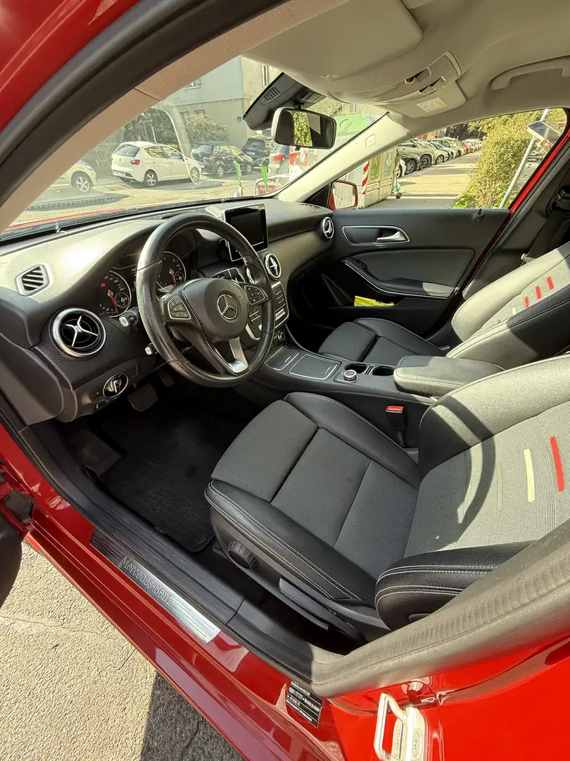 Mercedes-Benz A 180 Rot - 1