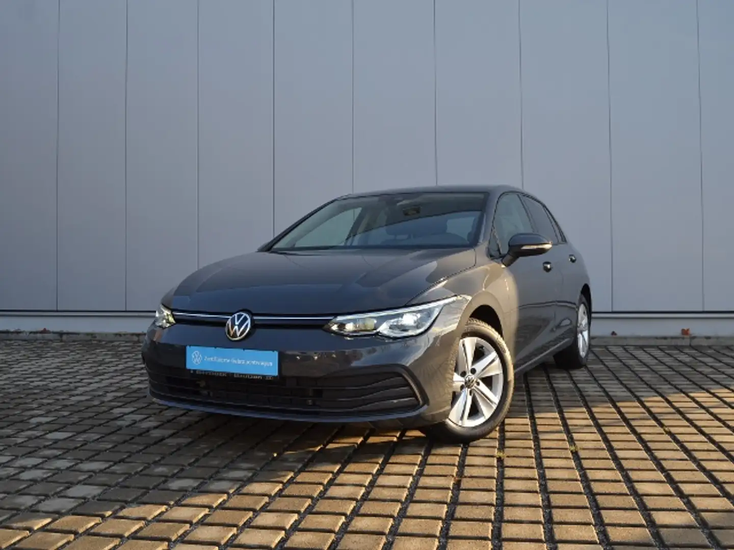 Volkswagen Golf VIII 2.0 TDI 150 PS DSG Life STAND-HZ/MATRIX/ACC/ Grau - 2